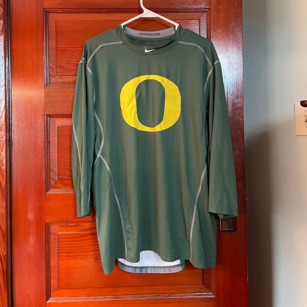 Nike DriFit Hypercool 3/4 Sleeve Univ Oregon Shirt